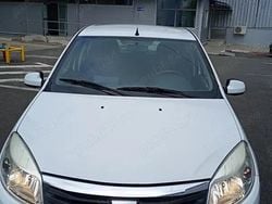 Utilizat 2008 Dacia Sandero Hatchback | 2.400 EUR (Preț OK)