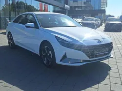 Culoarealb Utilizat 2021 Hyundai Elantra Berlinǎ | 16.950 EUR (Preț OK)