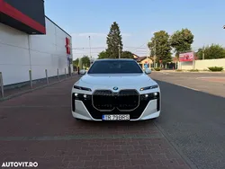 Alb Utilizat 2024 BMW 750e Berlinǎ | 116.000 EUR (Preț bun)