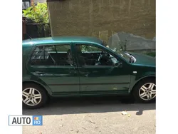 Verde Utilizat 2002 VW Golf IV Berlinǎ | 2.200 EUR (Preț OK)