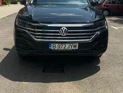 Negru Utilizat 2020 VW Touareg Elegance SUV | 29.990 EUR (Preț OK)