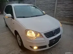 Alb Utilizat 2009 VW Polo Hatchback | 1.950 EUR (Preț bun)