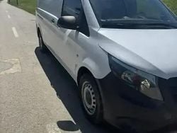 Alb Utilizat 2017 Mercedes Vito Monovolum | 12.750 EUR (Super Preț)