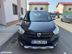 Gri Utilizat 2018 Dacia Lodgy Stepway Monovolum | 6.999 EUR (Preț OK)