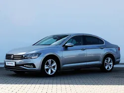 Gri mediu normal Utilizat 2021 VW Passat Highline | 24.500 EUR (Scump)