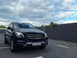 Culoarealbastru Utilizat 2012 Mercedes ML350 SUV | 12.990 EUR (Super Preț)