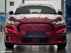 Culoarerosu Nouă 2025 Ford Mustang Mach-E Premium SUV | 49.600 EUR