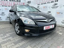 Negru Utilizat 2011 Hyundai i30 Classic Break | 5.850 EUR (Puțin scump)