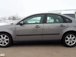 Gri Utilizat 2005 Volvo S40 Berlinǎ | 2.000 EUR (Preț OK)