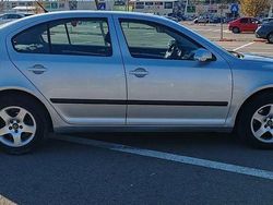 Culoareargint Utilizat 2004 Skoda Octavia Hatchback | 2.200 EUR (Preț OK)