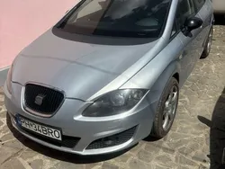 Gri Utilizat 2011 Seat Leon Hatchback | 3.900 EUR (Preț OK)