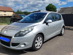 Utilizat 2011 Renault Scénic III Monovolum | 4.500 EUR (Puțin scump)