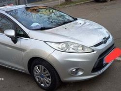 Argintiu Utilizat 2012 Ford Fiesta Titanium Hatchback | 5.250 EUR (Puțin scump)