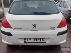 Utilizat 2008 Peugeot 308 Hatchback | 2.650 EUR (Preț bun)
