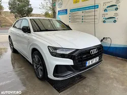 Culoarealb Utilizat 2022 Audi Q8 Comfort SUV | 90.000 EUR
