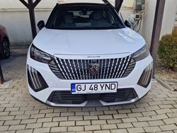 Alb Utilizat 2024 Peugeot 2008 GT SUV | 24.495 EUR (Puțin scump)