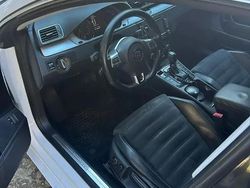 Utilizat 2012 VW Passat R-line Berlinǎ | 12.500 EUR