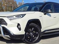 Culoarealb Utilizat 2020 Toyota RAV4 Hybrid Luxury SUV | 28.500 EUR (Puțin scump)