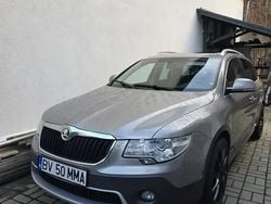 Gri Utilizat 2013 Skoda Superb Scout 4x4 Break | 11.000 EUR