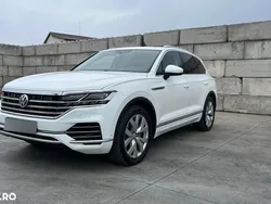 Alb Utilizat 2018 VW Touareg Elegance SUV | 42.500 EUR (Scump)