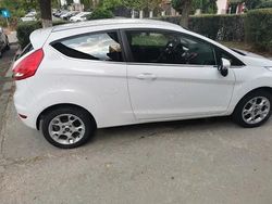 Utilizat 2011 Ford Fiesta Hatchback | 2.950 EUR (Preț bun)