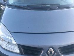 Utilizat 2006 Renault Scénic II Monovolum | 650 EUR