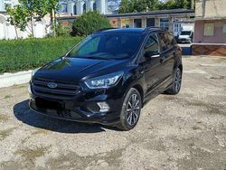 Culoarenegru Utilizat 2018 Ford Kuga ST-Line SUV | 16.400 EUR (Puțin scump)