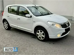 Alb Utilizat 2010 Dacia Sandero Hatchback | 2.890 EUR (Puțin scump)