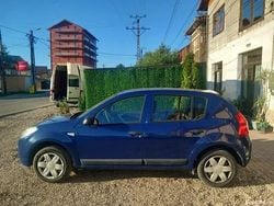Albastru Utilizat 2009 Dacia Sandero Hatchback | 1.850 EUR (Super Preț)