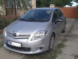Argintiu Utilizat 2010 Toyota Auris Hatchback | 5.400 EUR (Scump)