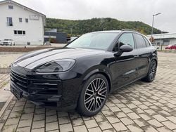 Negru Utilizat 2024 Porsche Cayenne S SUV | 106.256 EUR (Preț OK)