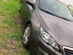 Culoarealte culori Utilizat 2015 Peugeot 308 Active Break | 4.300 EUR (Super Preț)