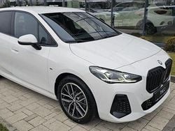 Alb Nouă 2024 BMW 220 Shadowline Hatchback | 39.325 EUR (Preț bun)