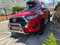 Rosu Utilizat 2020 Toyota HiLux Pickup | 35.000 EUR (Scump)