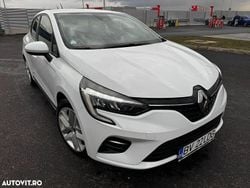 Culoarealb Utilizat 2022 Renault Clio V Zen | 13.480 EUR (Preț OK)