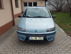 Albastru Utilizat 2001 Fiat Punto Hatchback | 1.700 EUR