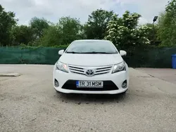 Alb Utilizat 2012 Toyota Avensis Berlinǎ | 6.750 EUR (Preț OK)