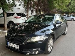 Culoarenegru Utilizat 2019 Skoda Superb Berlinǎ | 15.750 EUR (Super Preț)