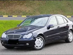 Utilizat 2004 Mercedes 240 Berlinǎ | 2.300 EUR