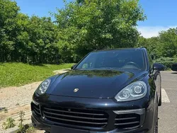 Negru Utilizat 2016 Porsche Cayenne SUV | 29.500 EUR (Preț bun)