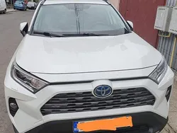Culoarealb Utilizat 2019 Toyota RAV4 Hybrid Luxury SUV | 26.000 EUR (Puțin scump)