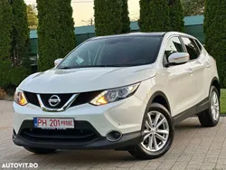 Alb Utilizat 2015 Nissan Qashqai N-Connecta SUV | 8.999 EUR (Preț OK)