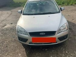 Gri Utilizat 2006 Ford Focus Hatchback | 1.250 EUR (Preț bun)