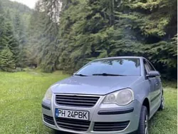 Gri Utilizat 2005 VW Polo Hatchback | 1.400 EUR