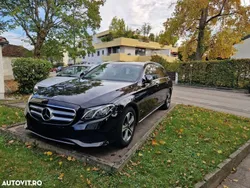 Negru Utilizat 2019 Mercedes E220 Break | 22.700 EUR (Super Preț)