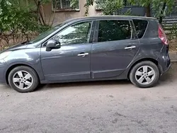 Utilizat 2011 Renault Scénic III Monovolum | 2.800 EUR (Preț bun)