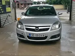 Gri Utilizat 2006 Opel Vectra Hatchback | 2.550 EUR (Preț OK)