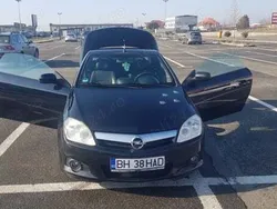 Negru Utilizat 2005 Opel Tigra | 2.350 EUR