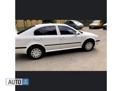 Alb Utilizat 2006 Skoda Octavia Berlinǎ | 2.700 EUR (Preț OK)