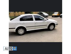 Alb Utilizat 2006 Skoda Octavia Berlinǎ | 2.700 EUR (Preț OK)